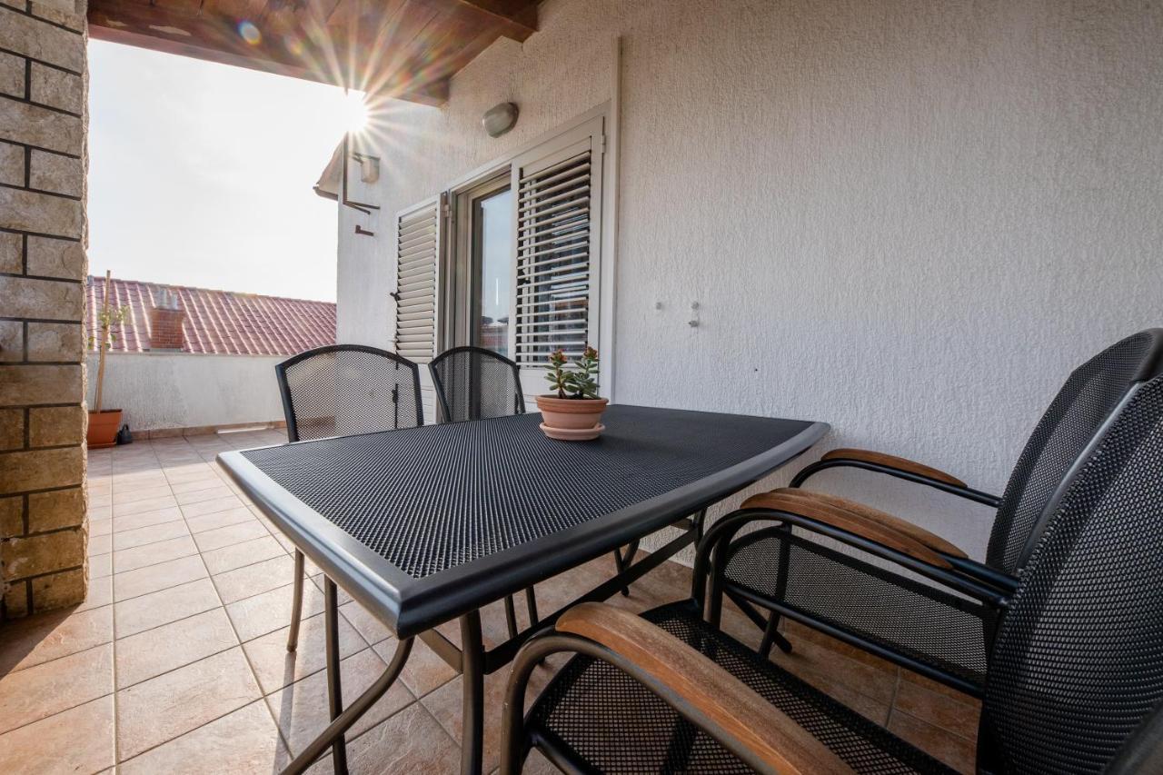 Nikolina Rab Apartments Rab Town Exterior photo